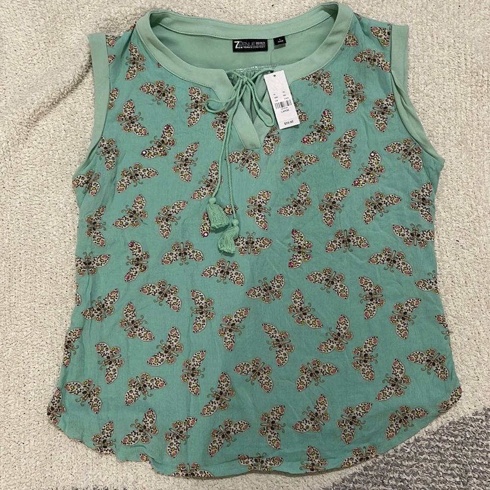 NWT- New York & Company - L. Butterfly Blouse